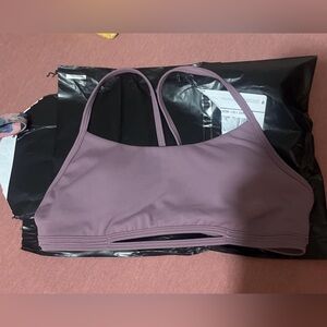 NEVER WORN Gymreapers Strategy Bra - Size M